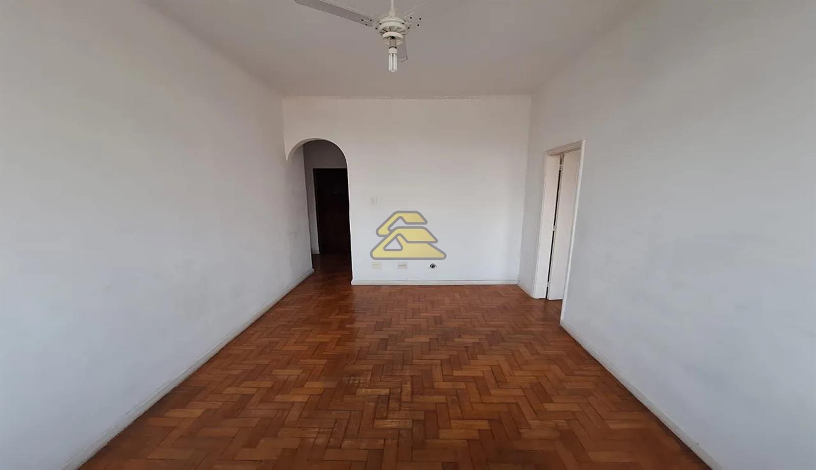 Apartamento à venda com 1 quarto, 48m² - Foto 1