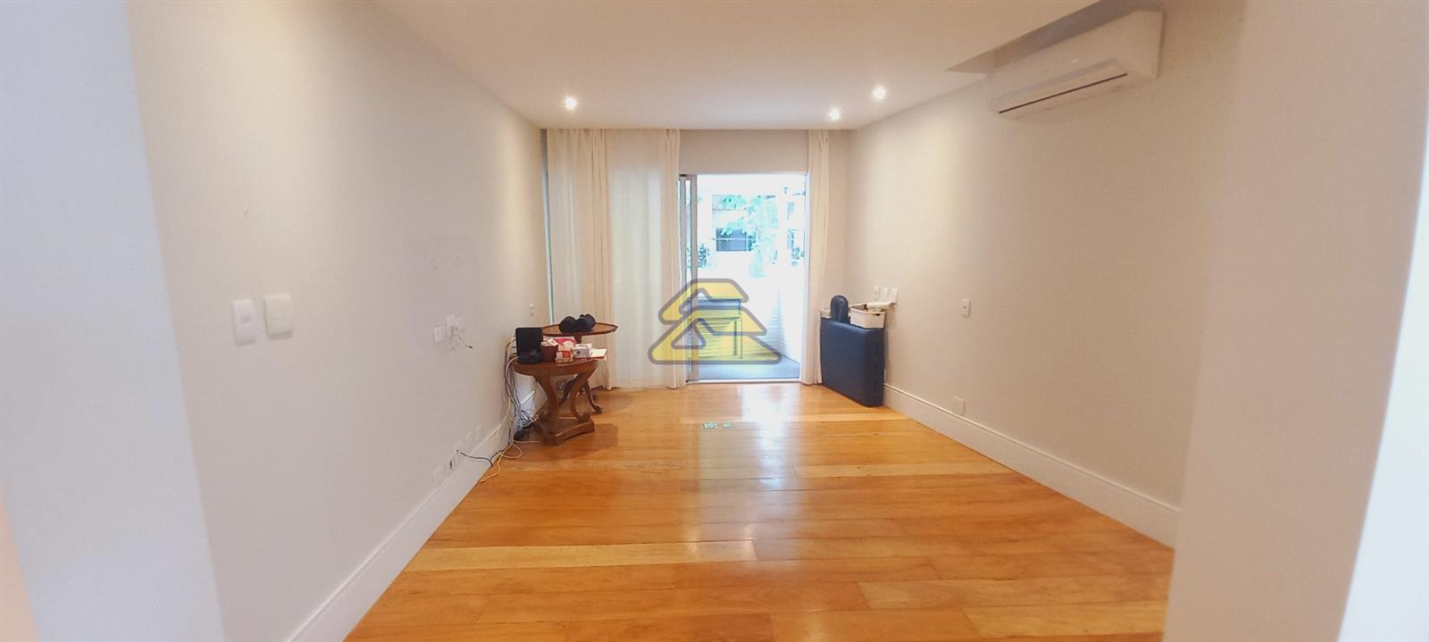 Apartamento à venda com 3 quartos, 200m² - Foto 6