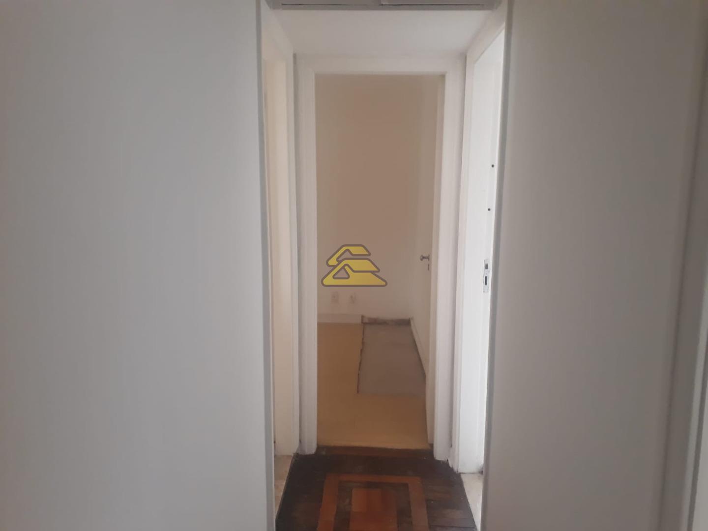 Apartamento à venda com 3 quartos, 121m² - Foto 9