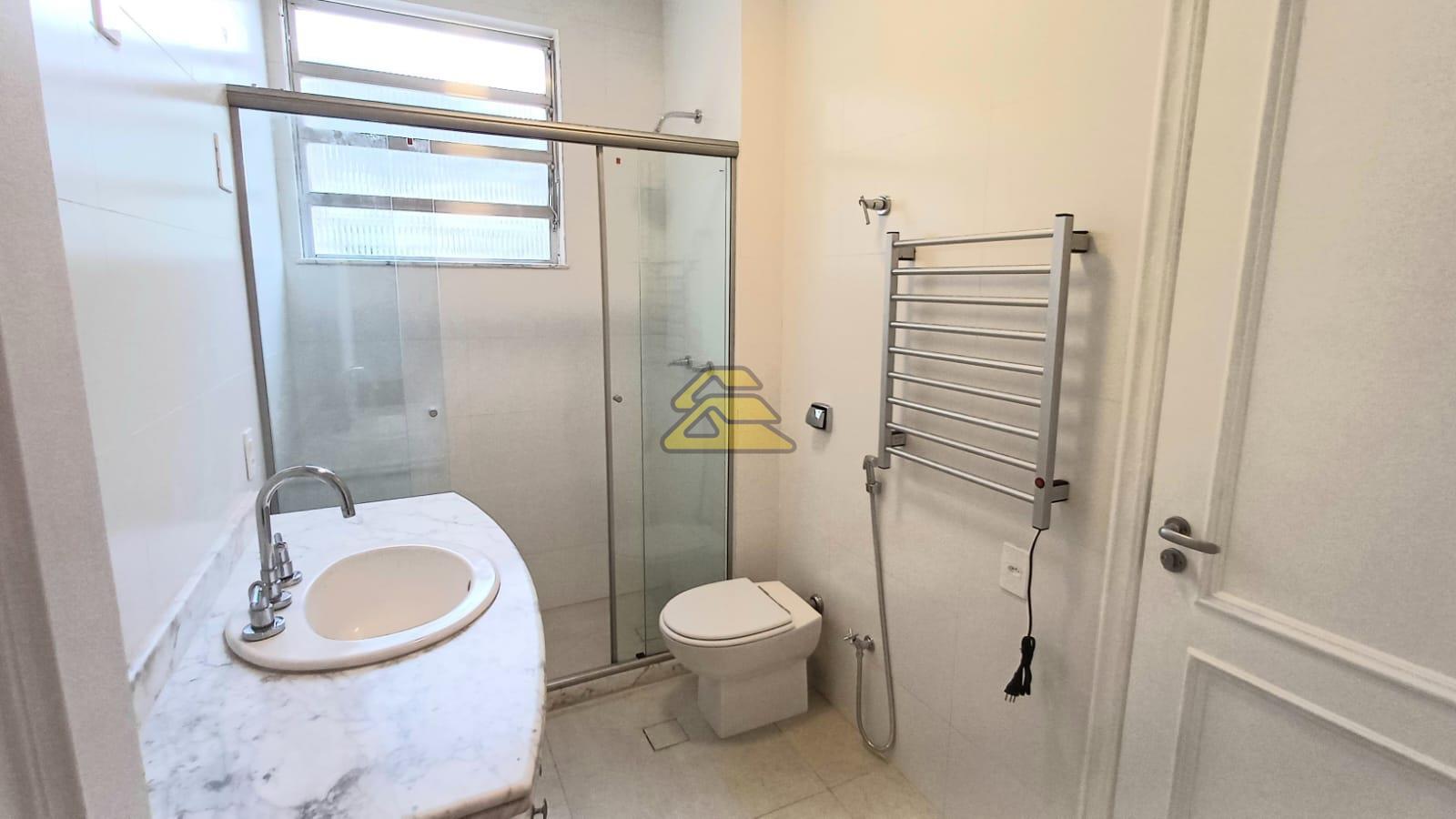 Apartamento à venda com 3 quartos, 177m² - Foto 26