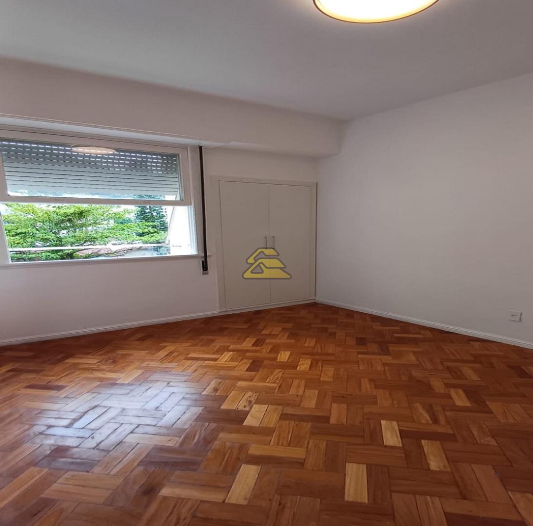 Apartamento à venda com 3 quartos, 177m² - Foto 11