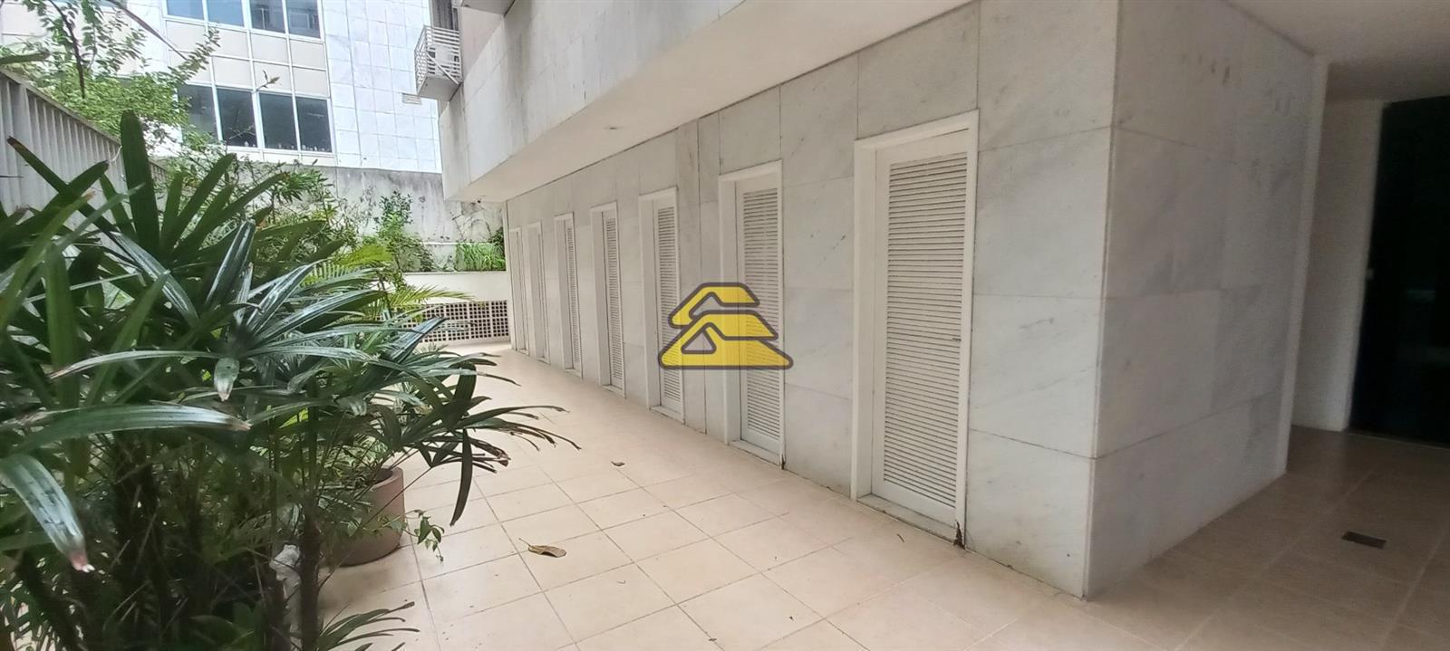 Apartamento à venda com 3 quartos, 200m² - Foto 24