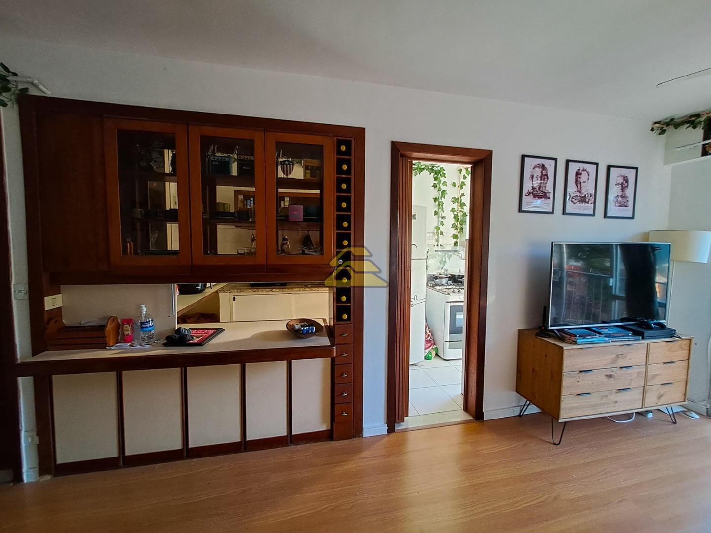 Apartamento à venda com 2 quartos, 62m² - Foto 3