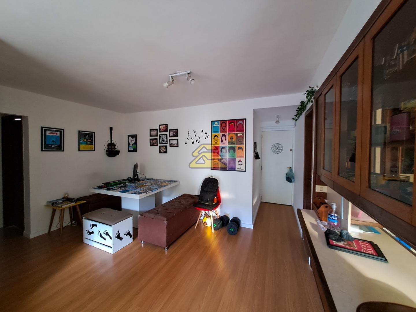 Apartamento à venda com 2 quartos, 62m² - Foto 4