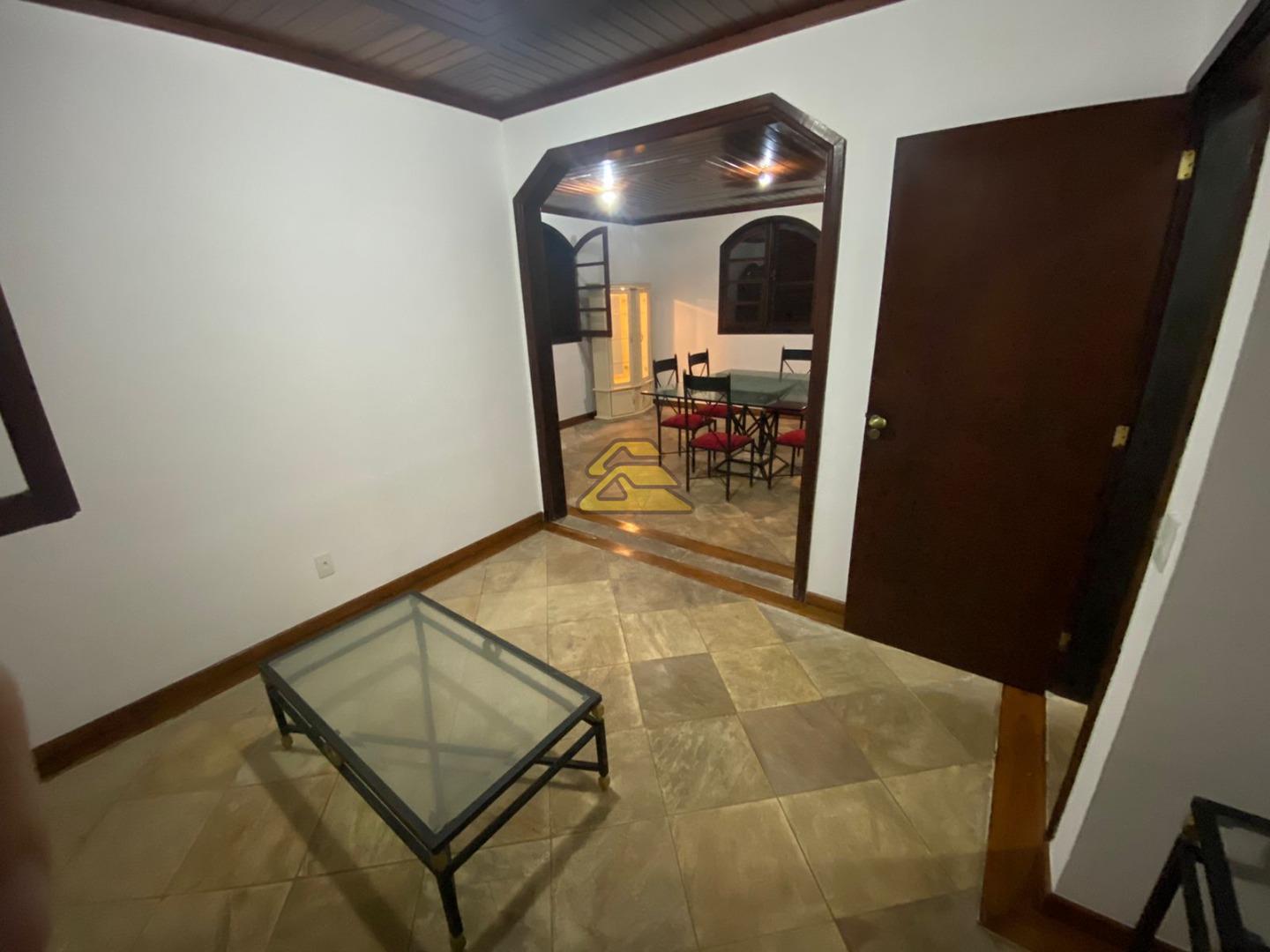 Casa à venda com 5 quartos, 273m² - Foto 6