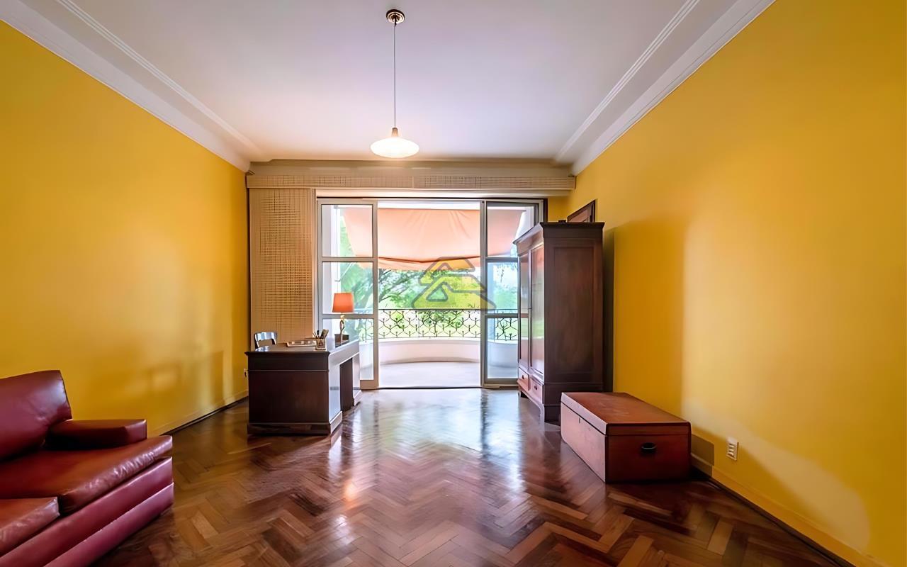 Apartamento à venda com 3 quartos, 261m² - Foto 4