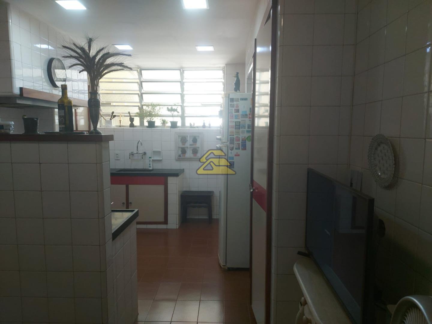 Apartamento à venda com 4 quartos, 280m² - Foto 35