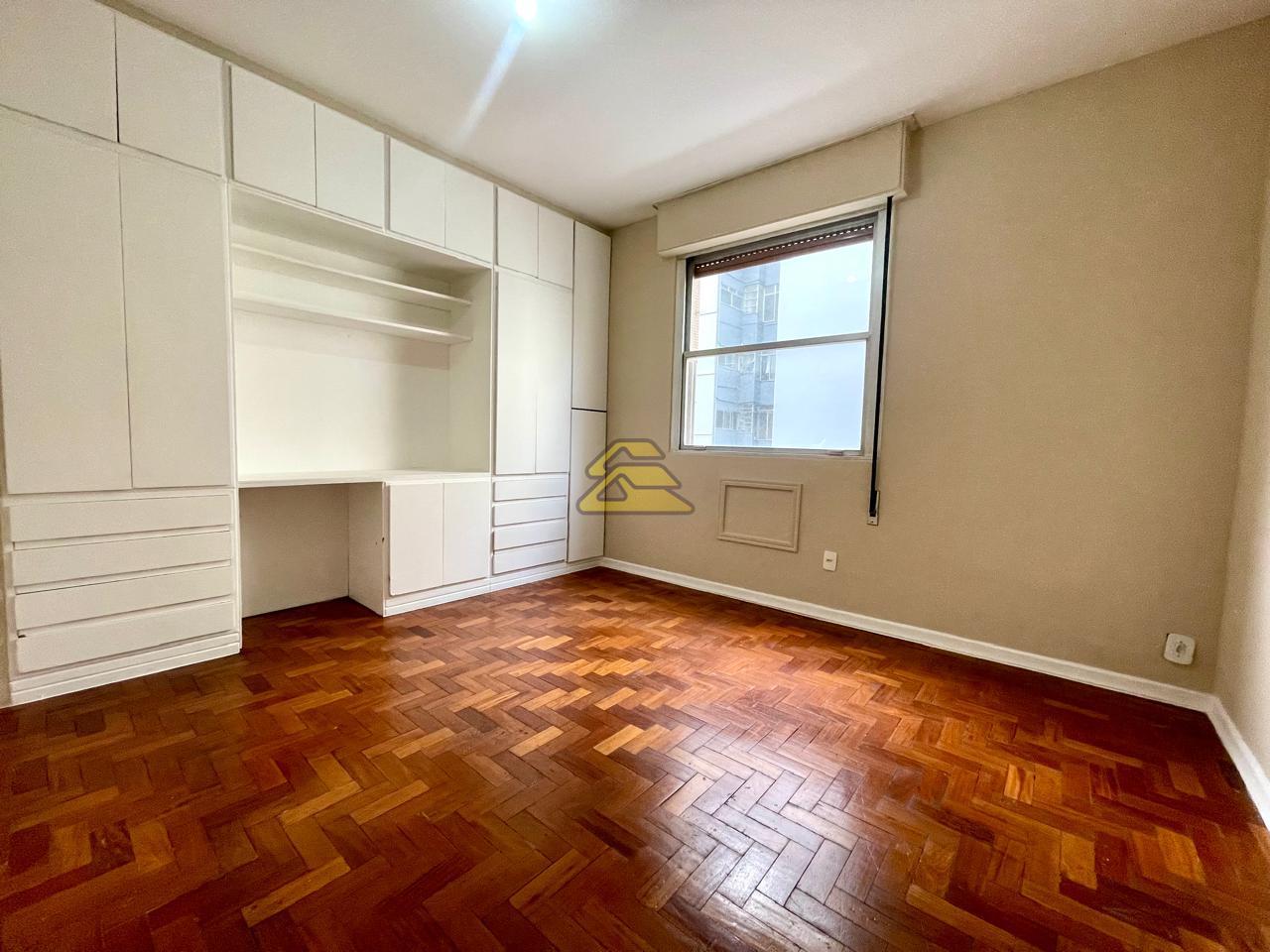 Apartamento para alugar com 4 quartos, 175m² - Foto 12