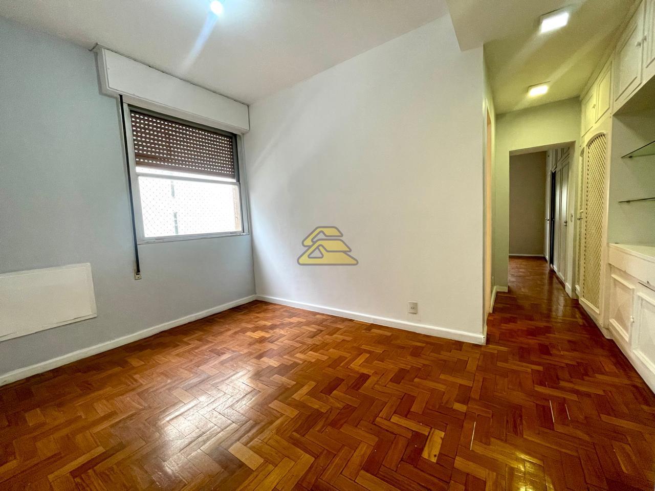 Apartamento para alugar com 4 quartos, 175m² - Foto 18