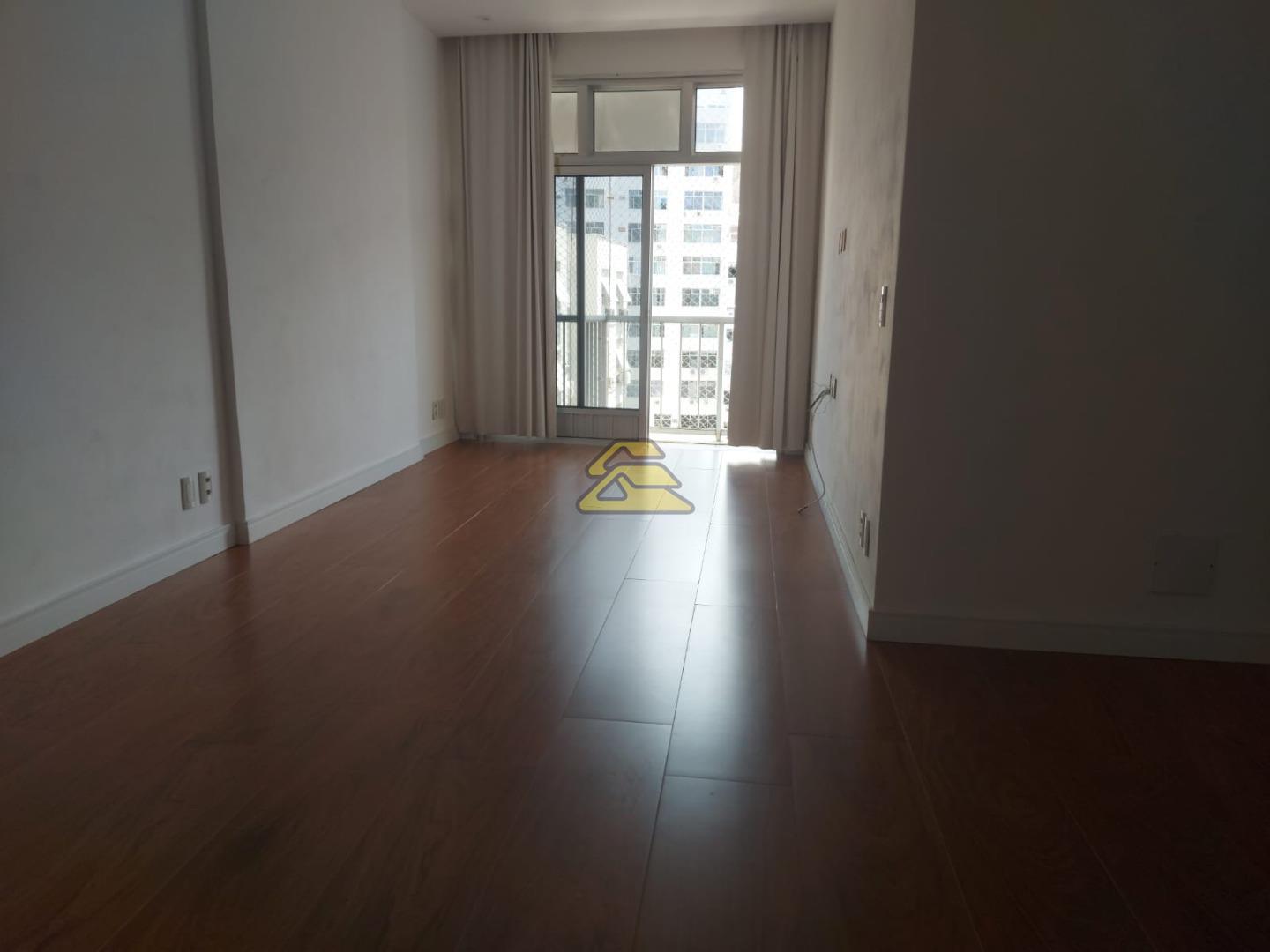 Apartamento à venda com 3 quartos, 81m² - Foto 1