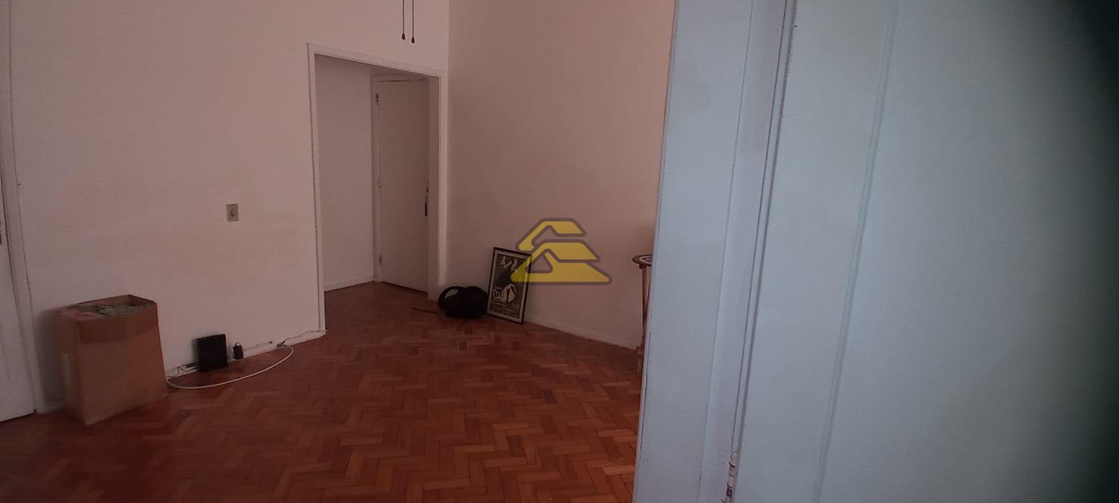 Apartamento à venda com 2 quartos, 77m² - Foto 3