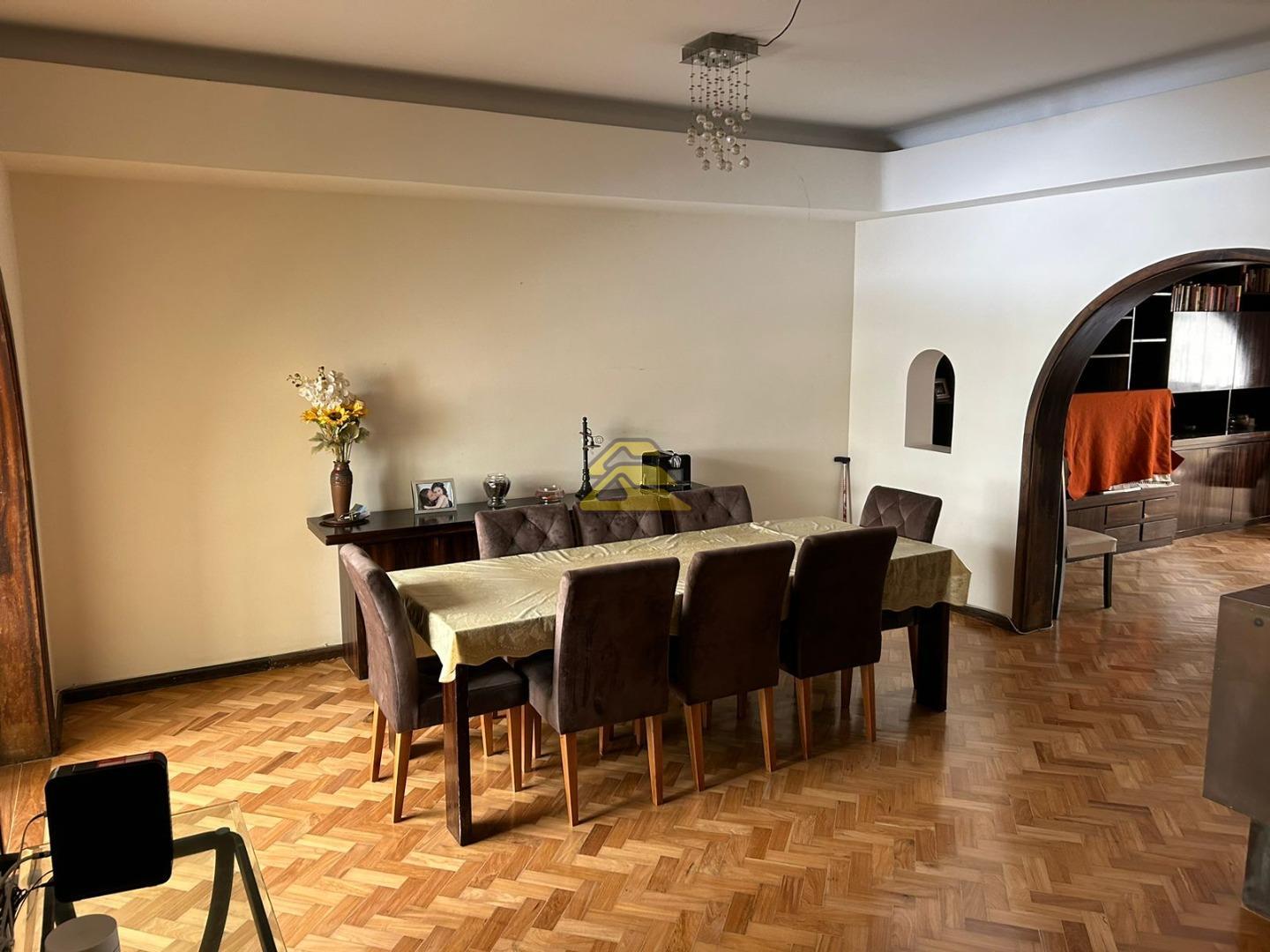 Apartamento à venda com 3 quartos, 173m² - Foto 1