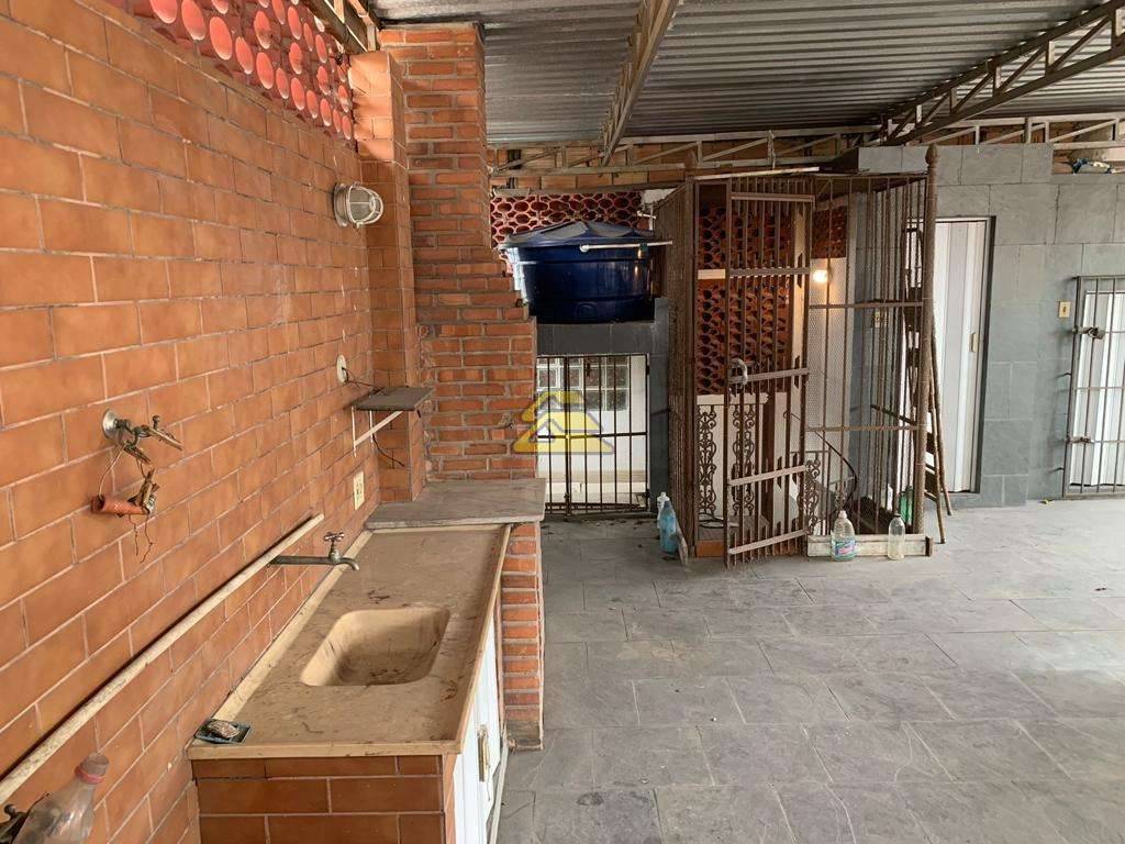 Casa à venda com 3 quartos, 180m² - Foto 5