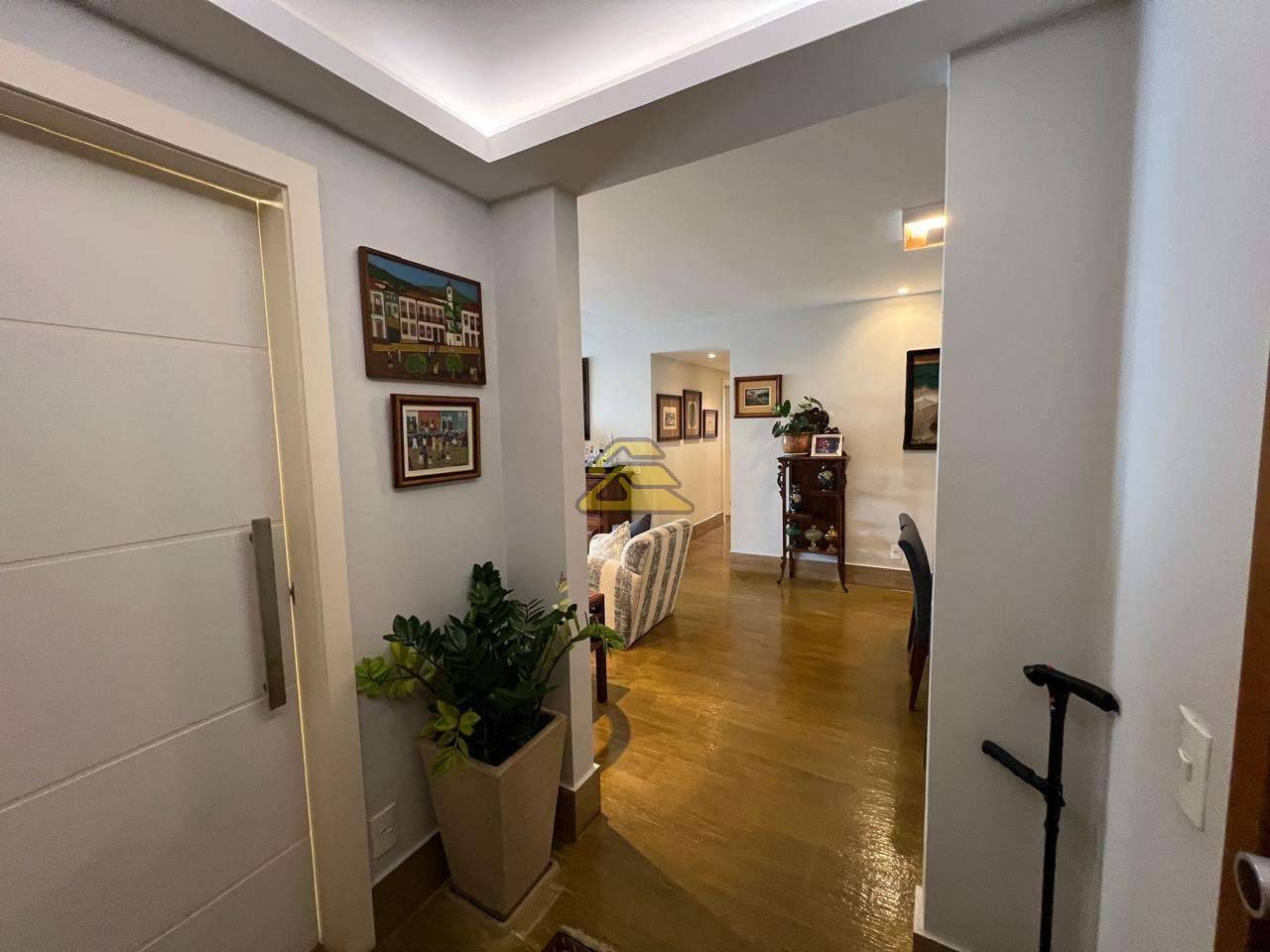 Apartamento à venda com 3 quartos, 126m² - Foto 2