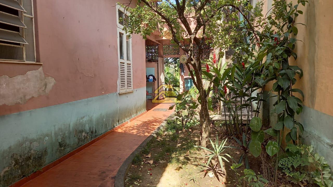 Casa à venda com 3 quartos, 193m² - Foto 25