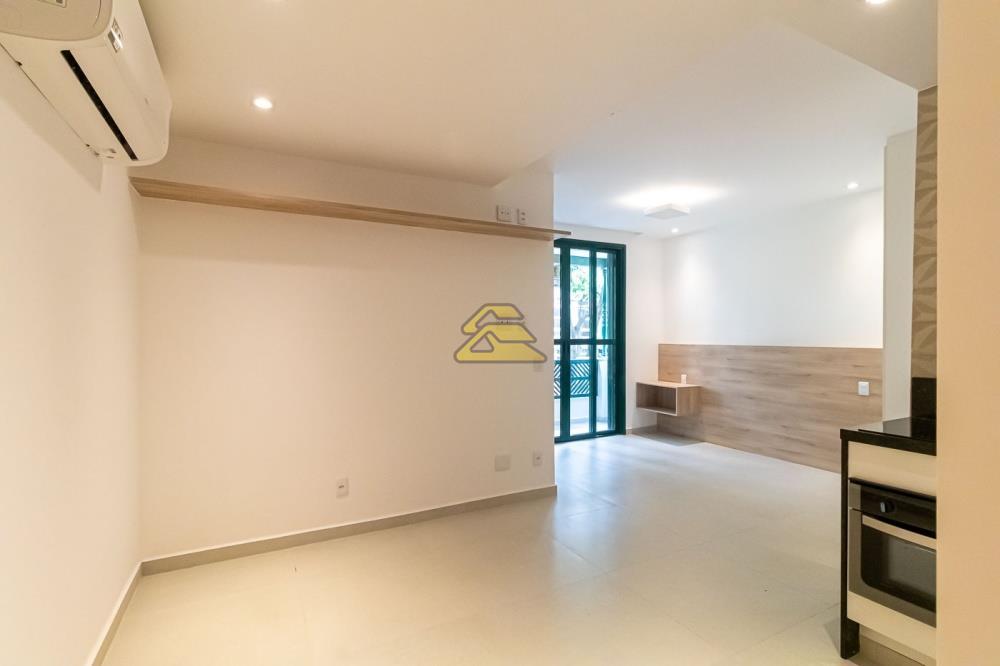 Apartamento à venda com 1 quarto, 32m² - Foto 1