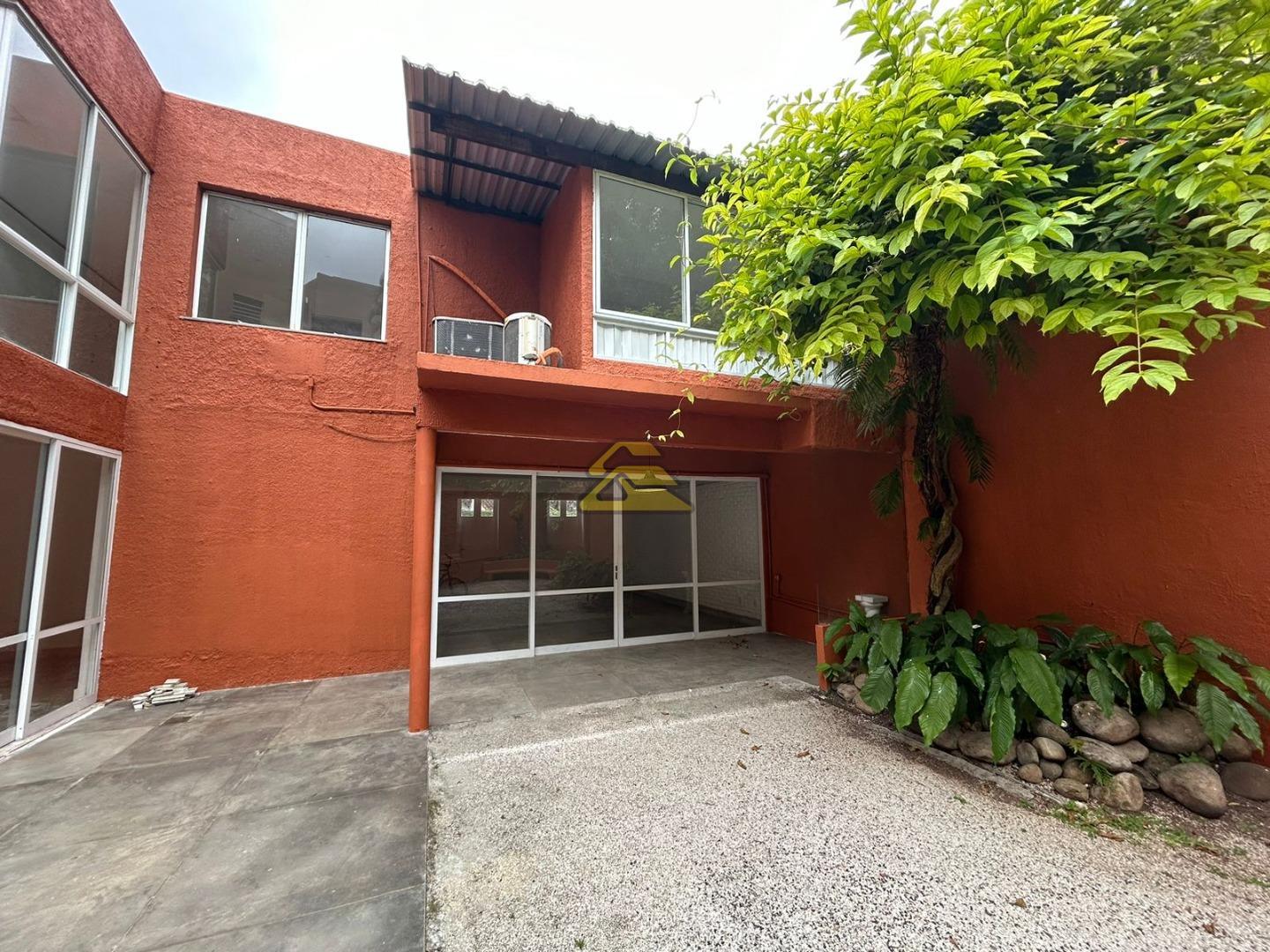 Casa à venda com 3 quartos, 292m² - Foto 17