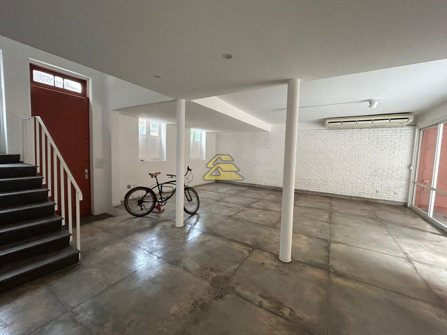 Casa à venda com 3 quartos, 292m² - Foto 15