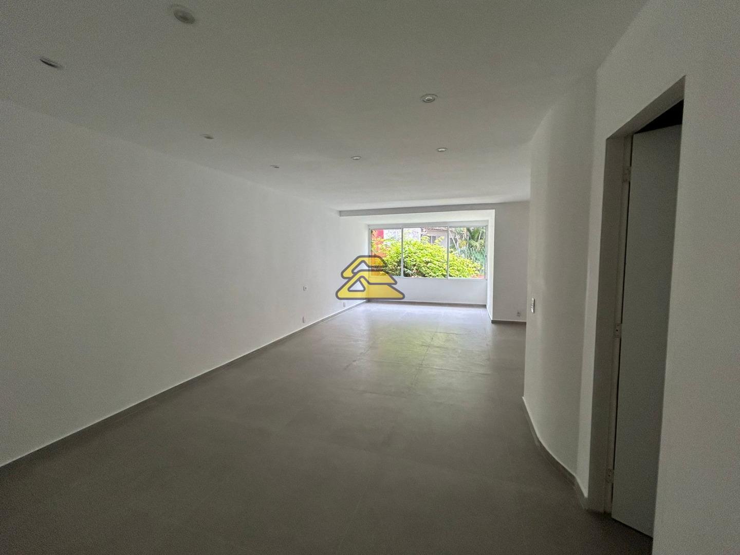 Casa à venda com 3 quartos, 292m² - Foto 17