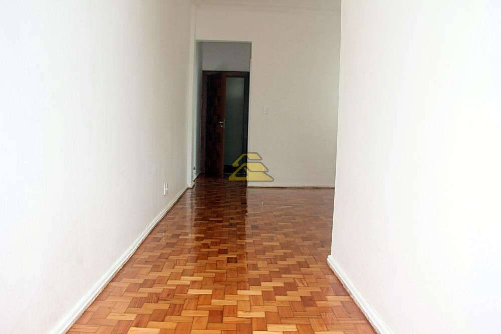 Apartamento à venda com 3 quartos, 76m² - Foto 1