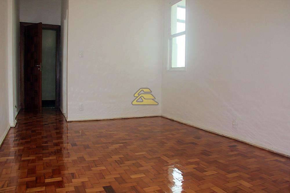 Apartamento à venda com 3 quartos, 76m² - Foto 2