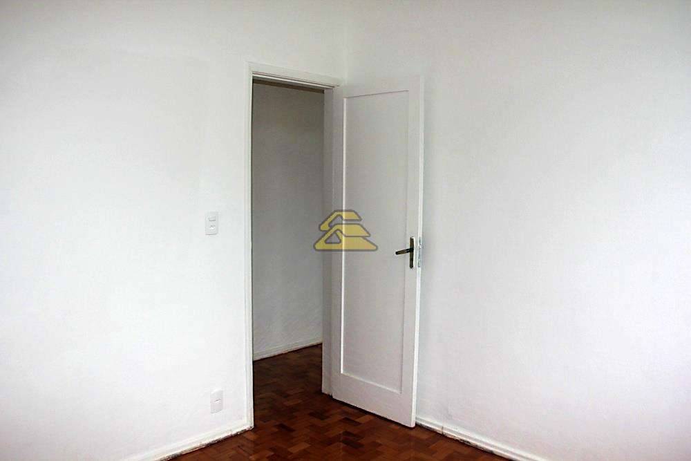 Apartamento à venda com 3 quartos, 76m² - Foto 9