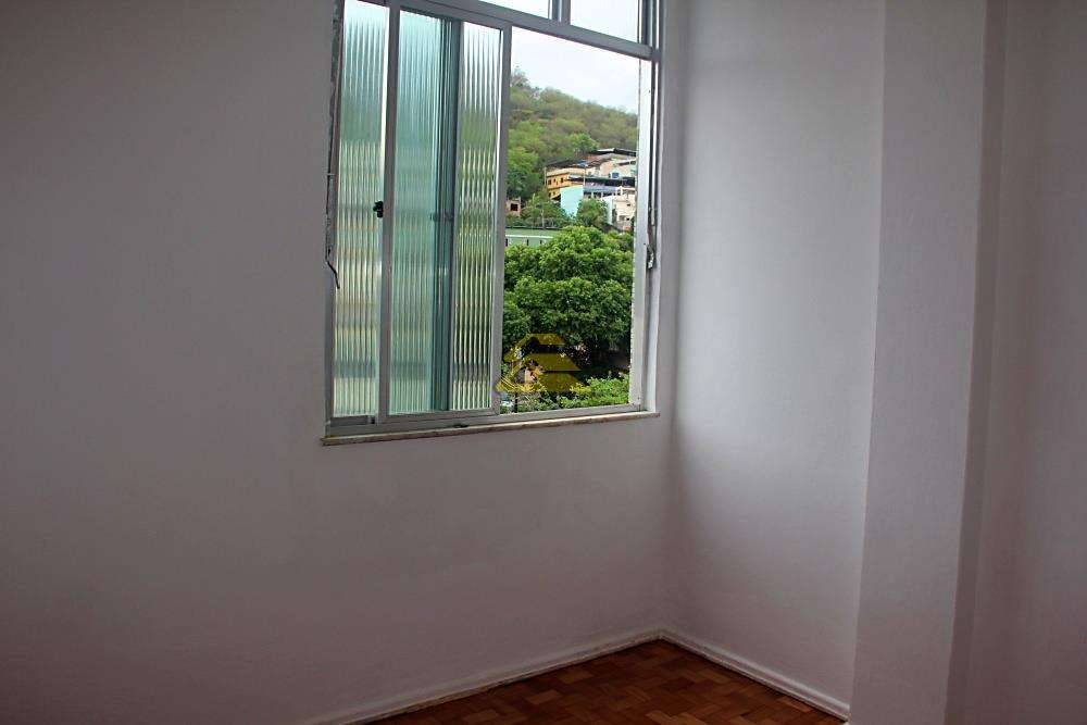 Apartamento à venda com 3 quartos, 76m² - Foto 11