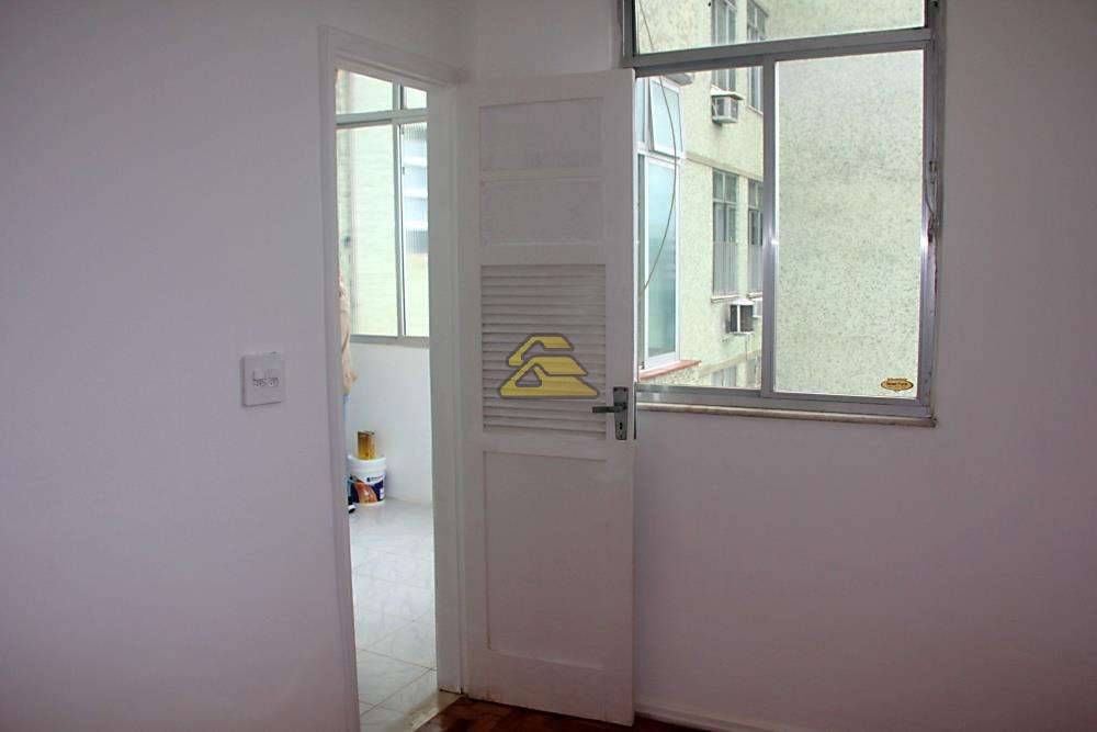 Apartamento à venda com 3 quartos, 76m² - Foto 15