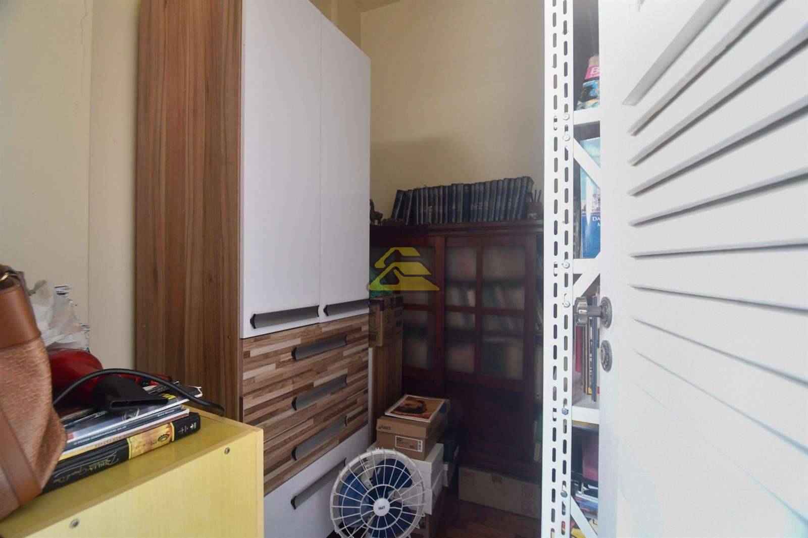 Apartamento à venda com 3 quartos, 95m² - Foto 17