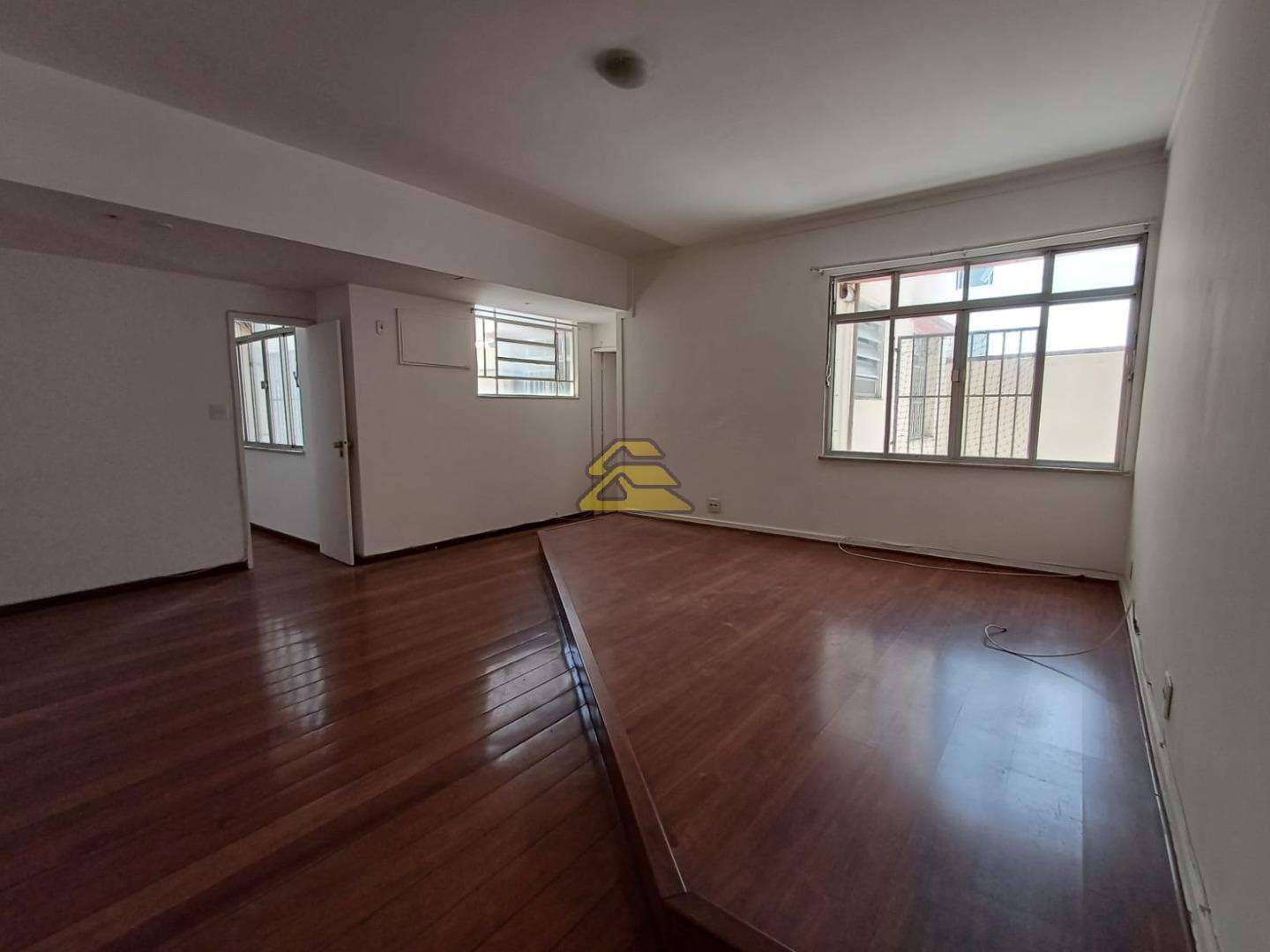 Apartamento à venda com 3 quartos, 95m² - Foto 1