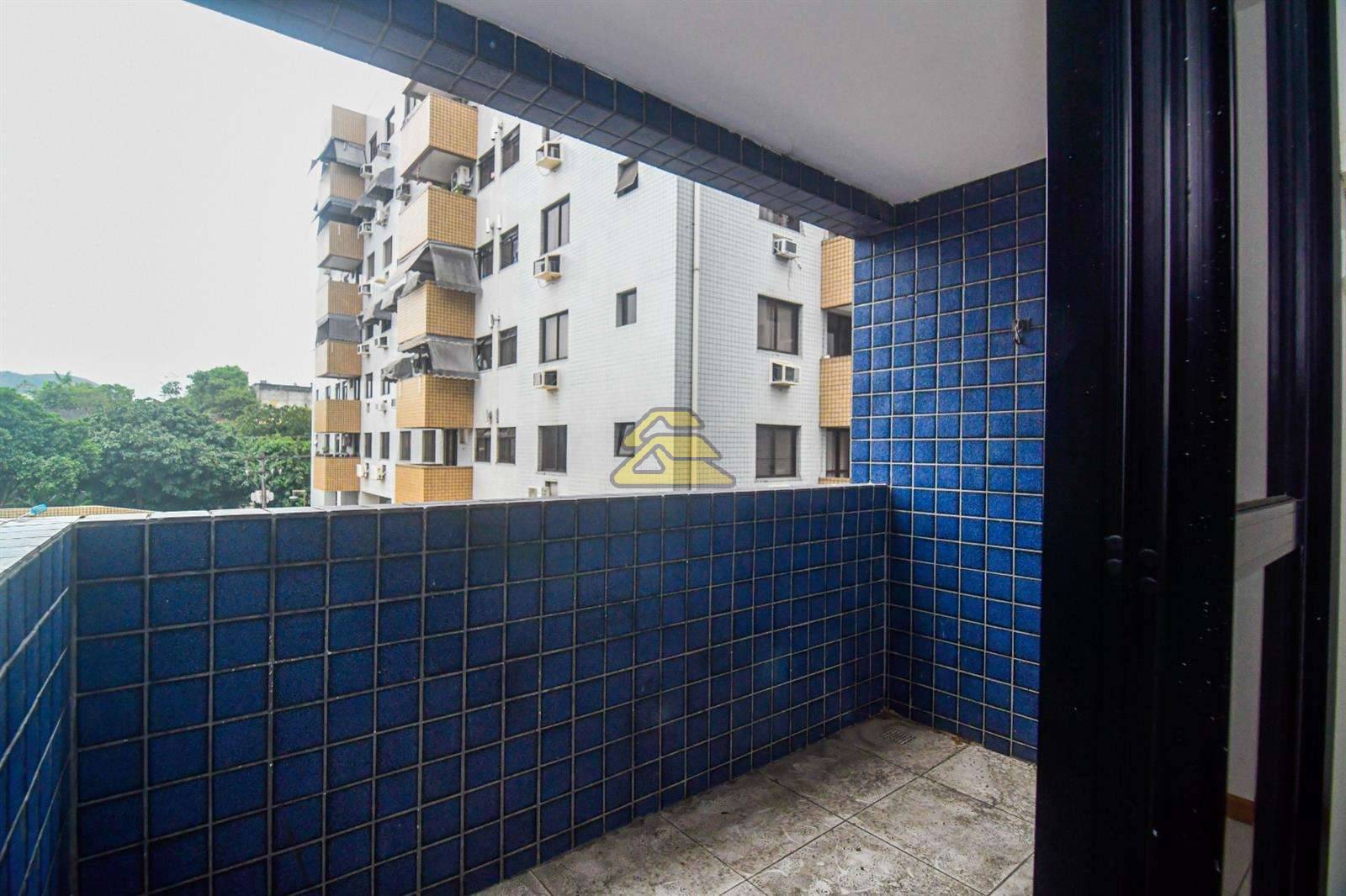 Apartamento à venda com 2 quartos, 66m² - Foto 19