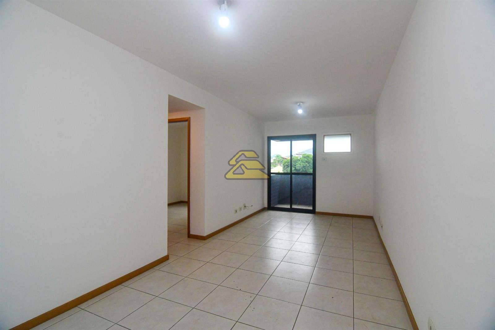 Apartamento à venda com 2 quartos, 66m² - Foto 1