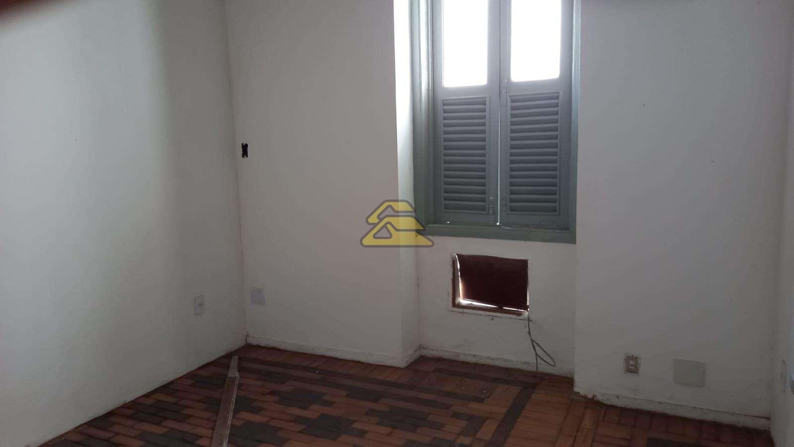 Casa à venda com 5 quartos, 227m² - Foto 16