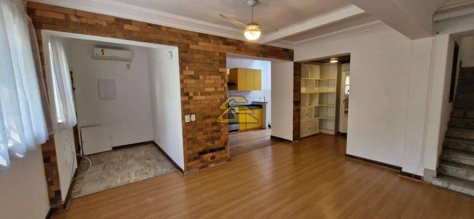 Casa à venda com 2 quartos, 136m² - Foto 3