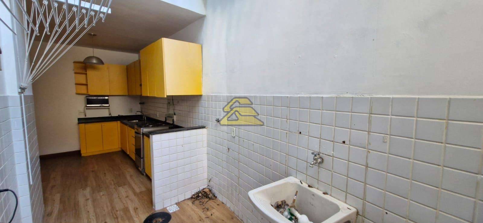 Casa à venda com 2 quartos, 136m² - Foto 18