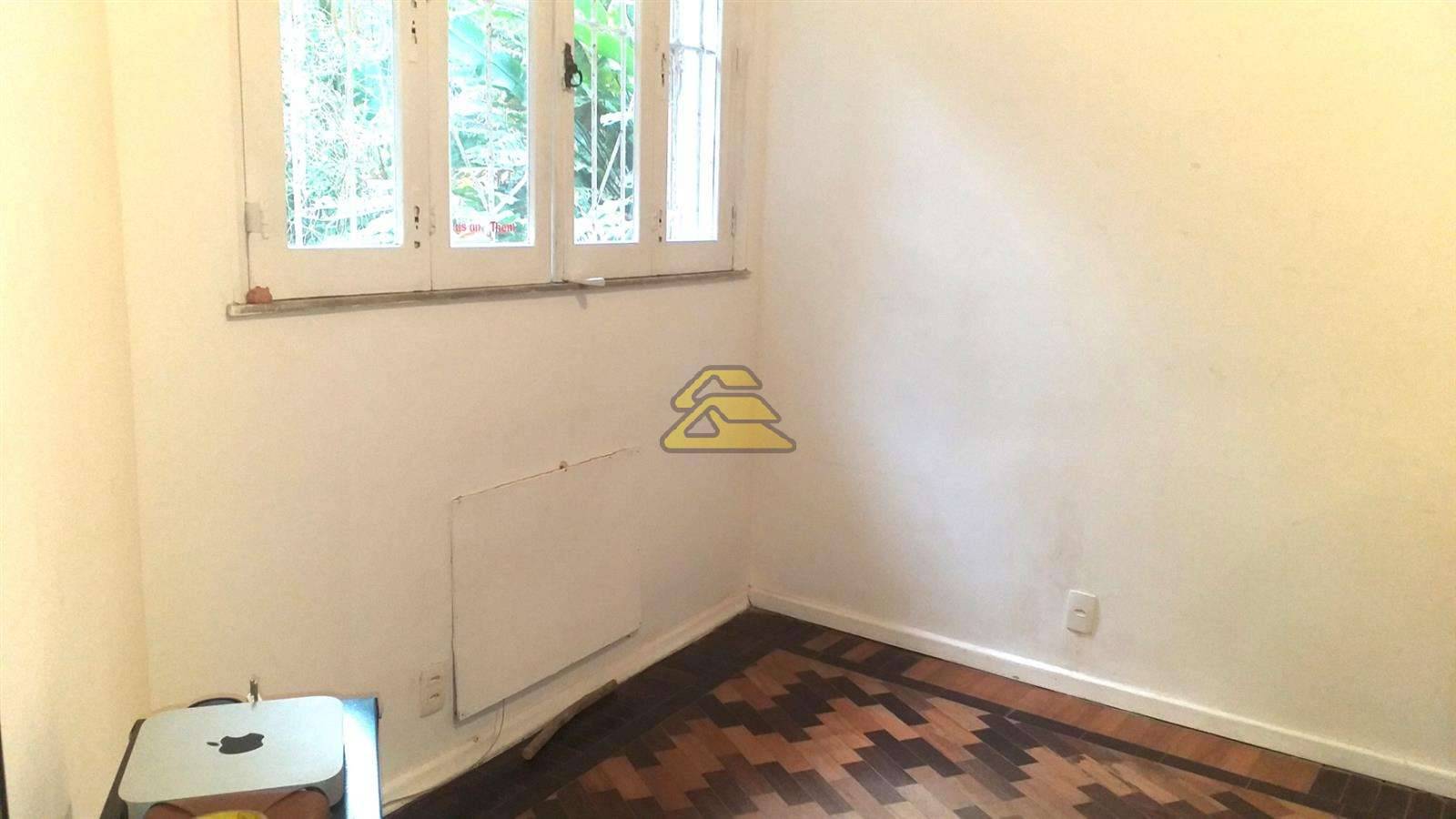 Casa à venda com 4 quartos, 180m² - Foto 30