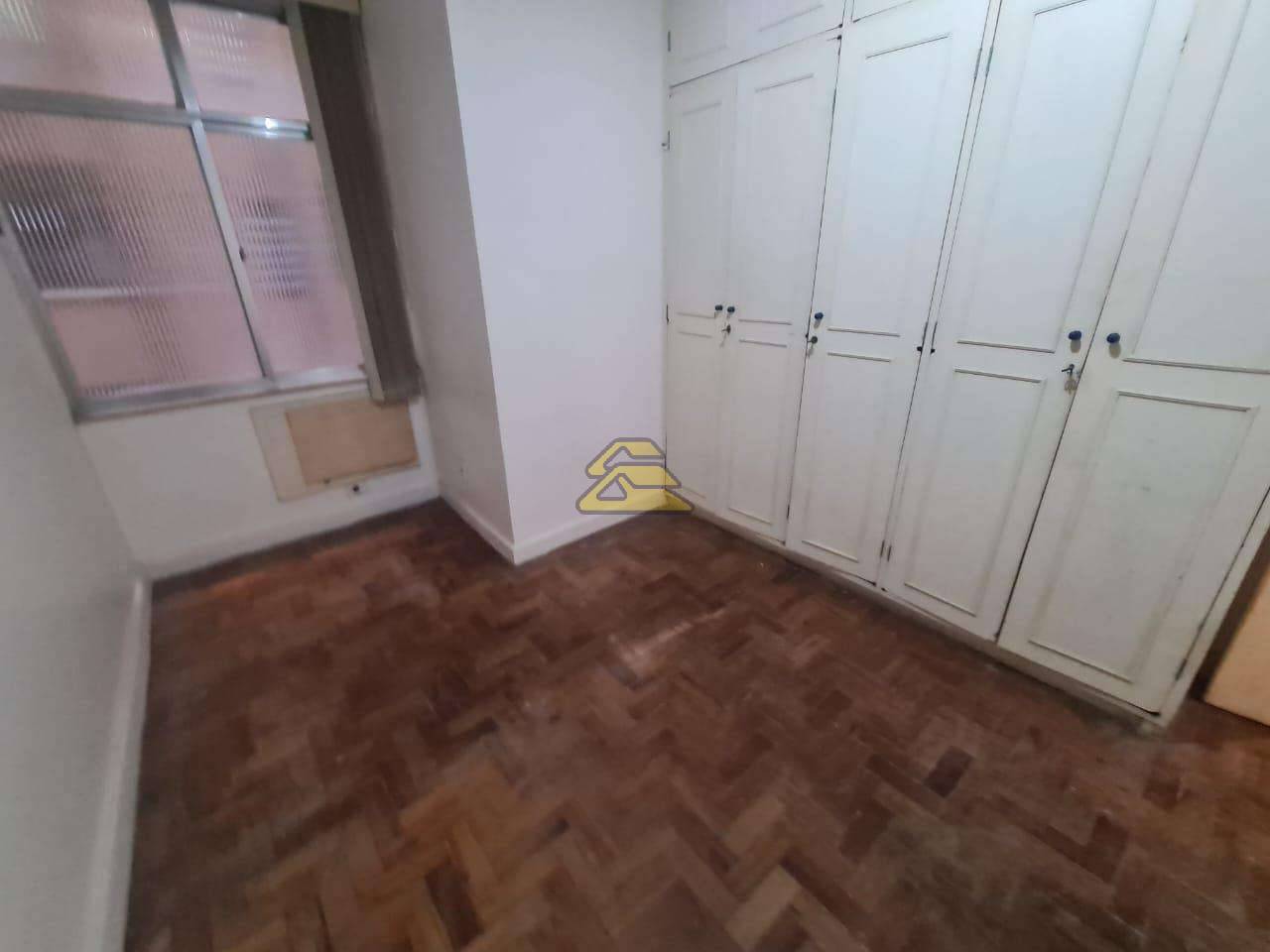 Apartamento à venda com 2 quartos, 70m² - Foto 10