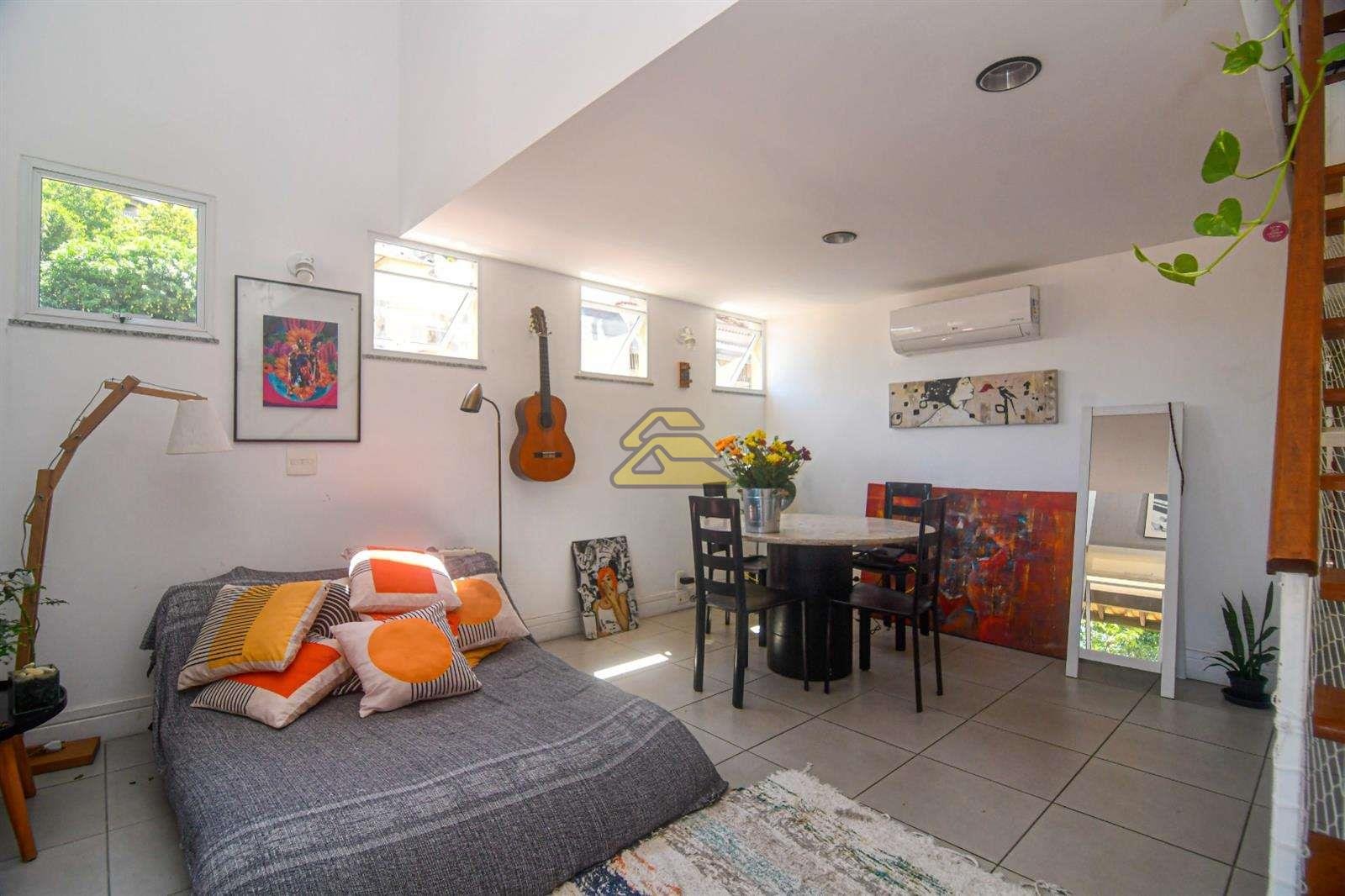 Apartamento à venda com 2 quartos, 75m² - Foto 4