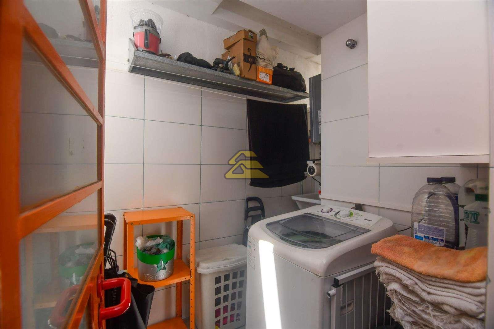 Apartamento à venda com 2 quartos, 75m² - Foto 16