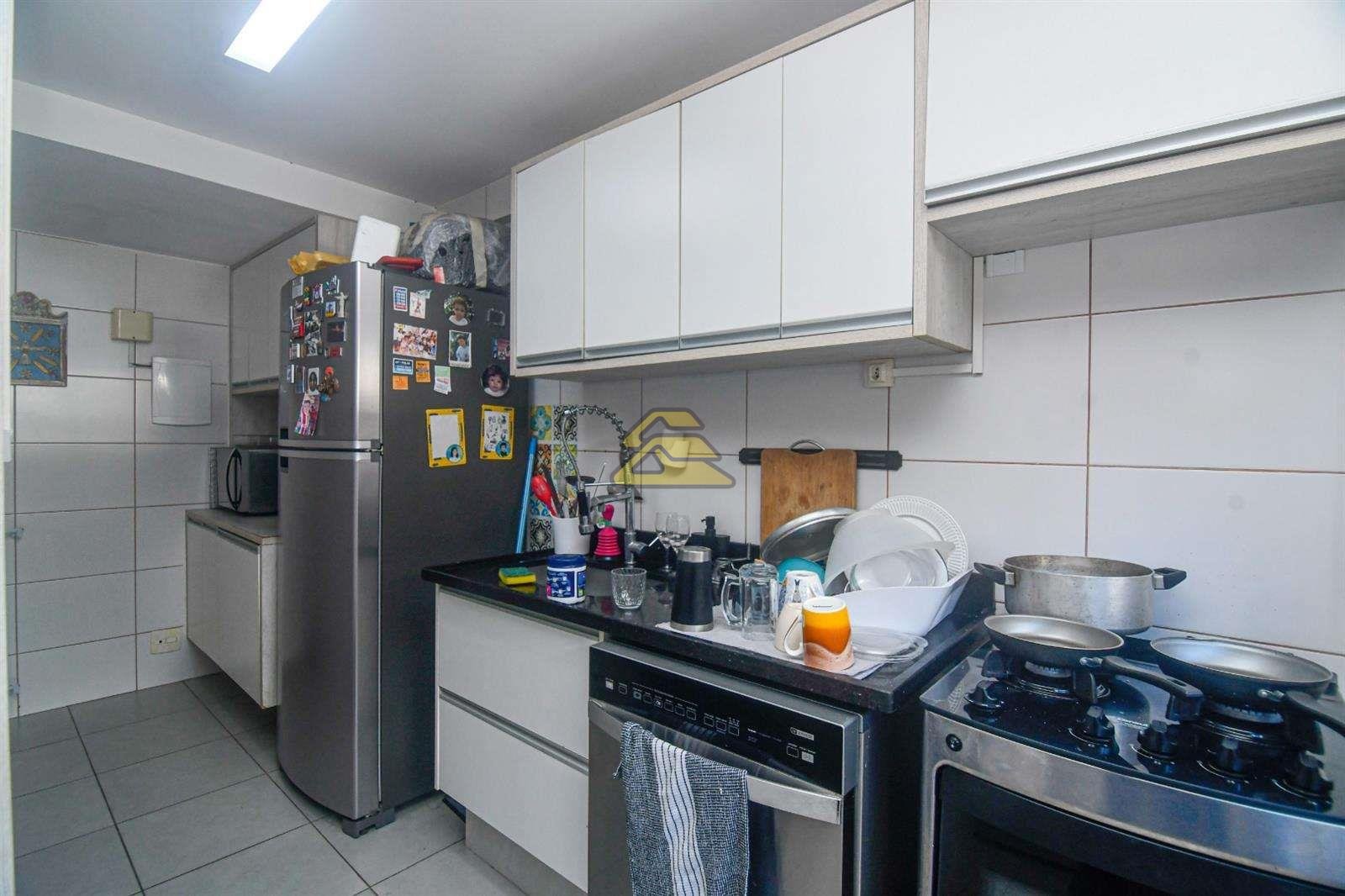 Apartamento à venda com 3 quartos, 108m² - Foto 17