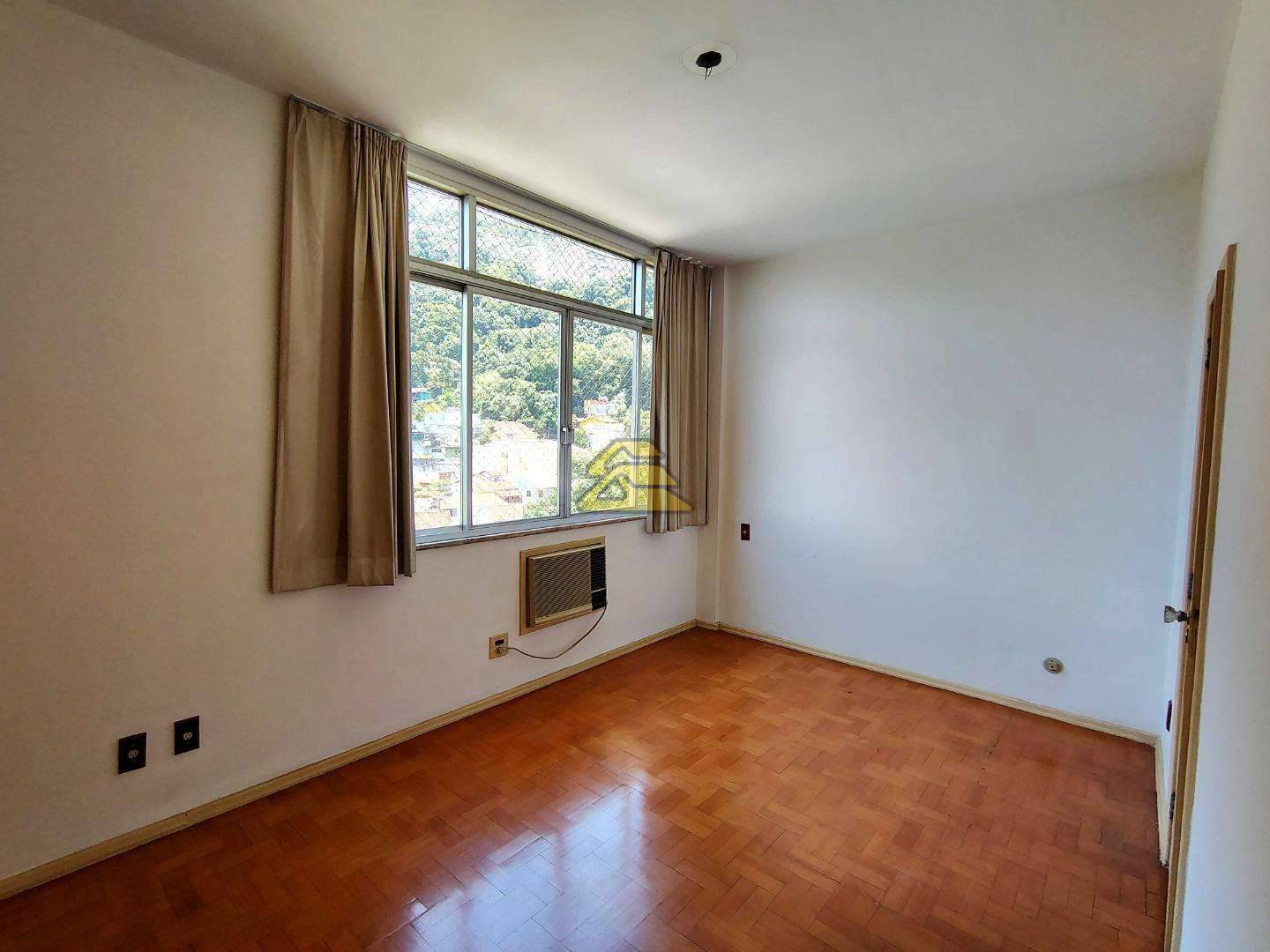 Apartamento à venda com 3 quartos, 148m² - Foto 9