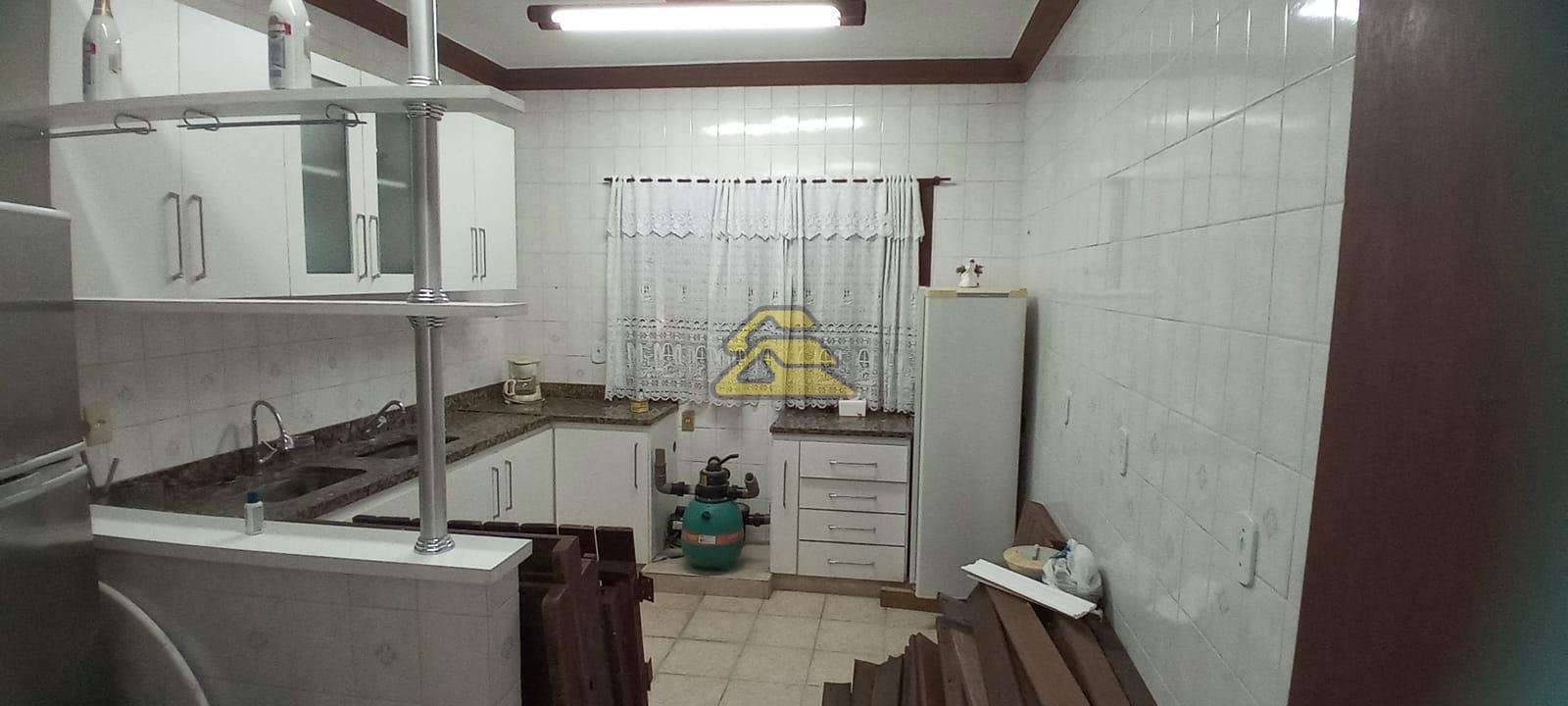 Apartamento à venda com 3 quartos, 261m² - Foto 15