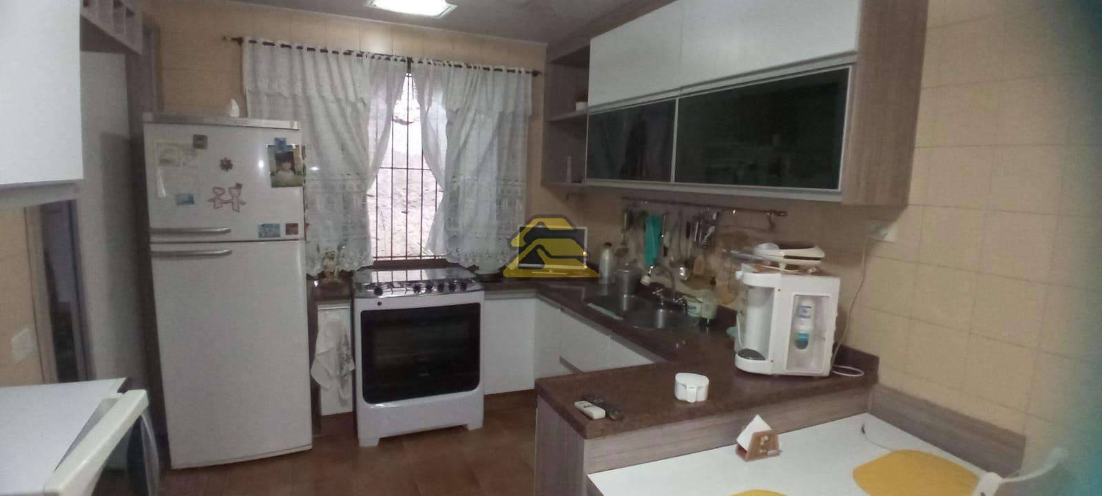 Apartamento à venda com 3 quartos, 261m² - Foto 17