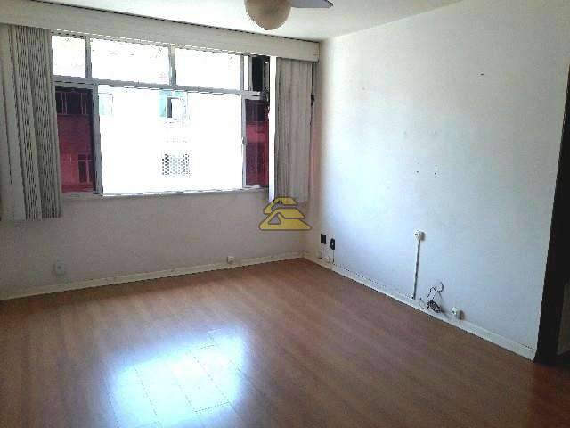 Apartamento à venda com 2 quartos, 66m² - Foto 1