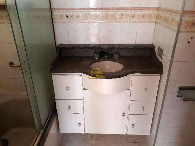 Apartamento à venda com 2 quartos, 66m² - Foto 17