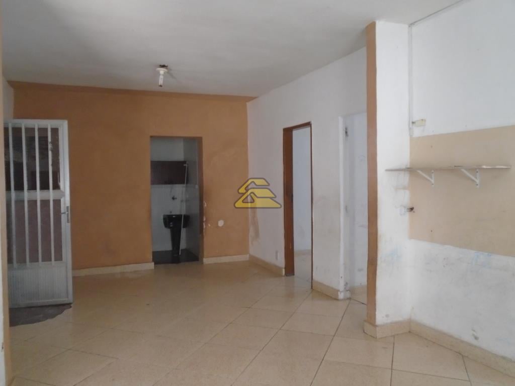 Casa para alugar com 3 quartos, 63m² - Foto 1