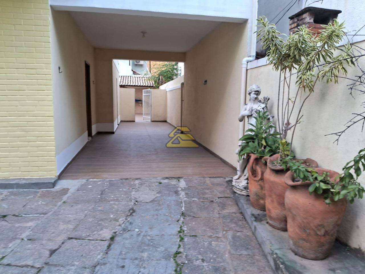 Casa à venda com 4 quartos, 166m² - Foto 5