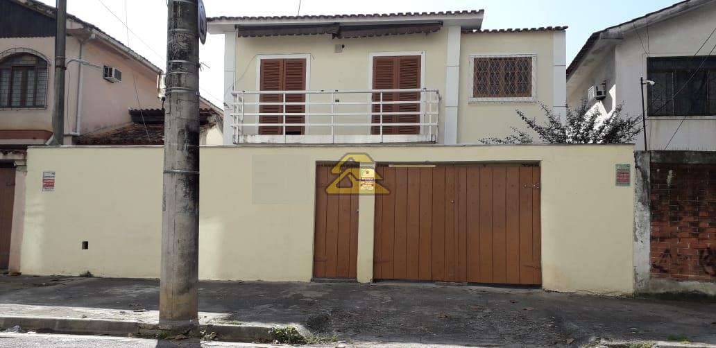 Casa à venda com 4 quartos, 166m² - Foto 4