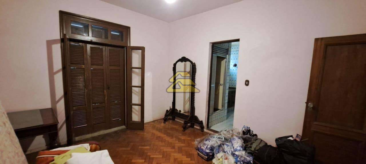 Apartamento à venda com 3 quartos, 199m² - Foto 15