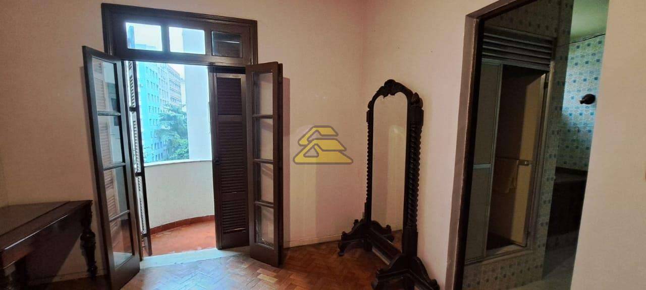 Apartamento à venda com 3 quartos, 199m² - Foto 22